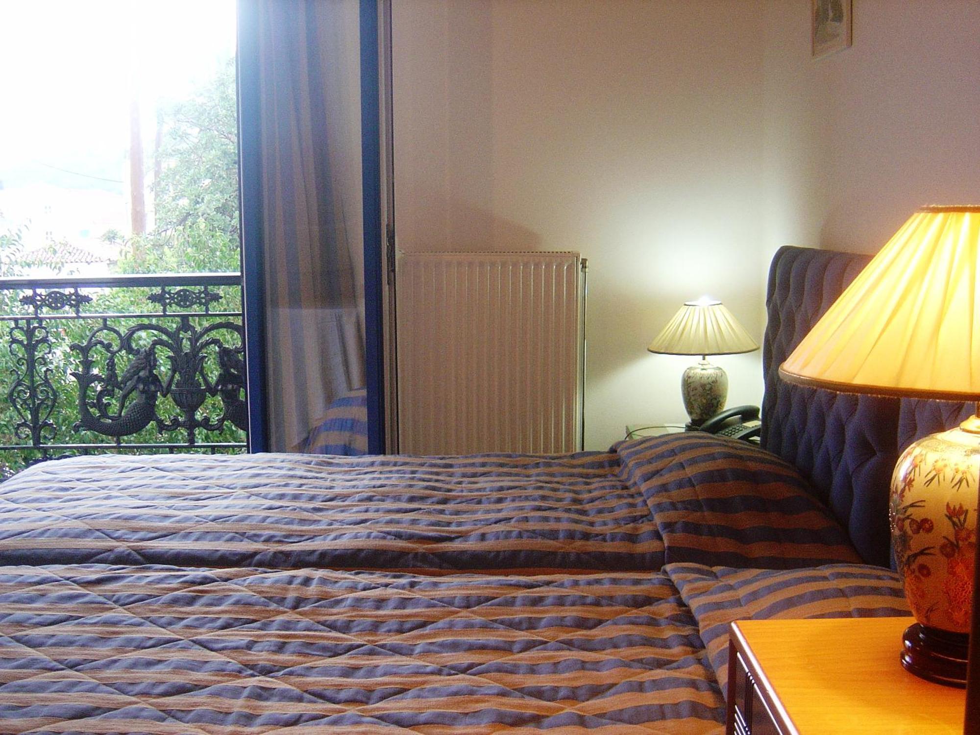 Kalimera Hotel Poros Town Екстер'єр фото