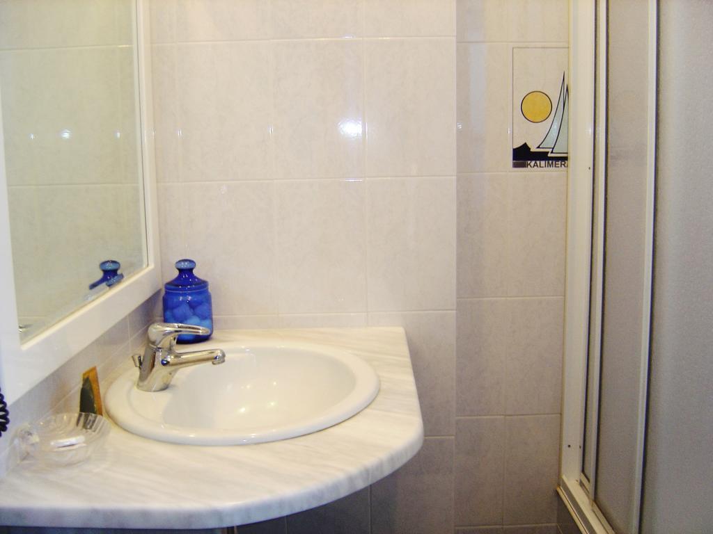 Kalimera Hotel Poros Town Екстер'єр фото