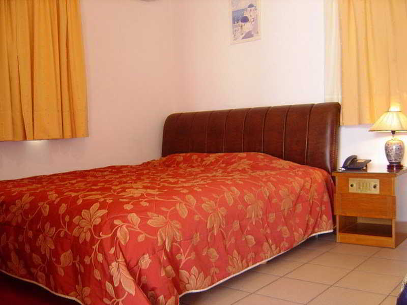 Kalimera Hotel Poros Town Екстер'єр фото