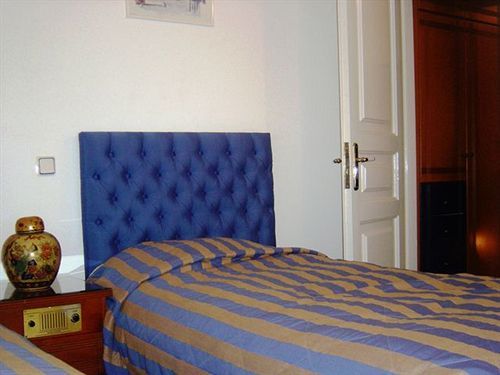 Kalimera Hotel Poros Town Екстер'єр фото