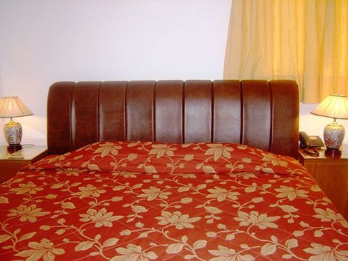 Kalimera Hotel Poros Town Екстер'єр фото